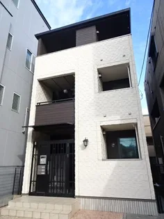 神奈川県横浜市鶴見区仲通3【アパート】の外観