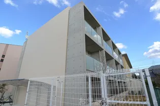 ラ・メゾン・ド・ポム【1階】の外観