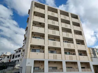 グランドコートじっちゃく【3階】の外観