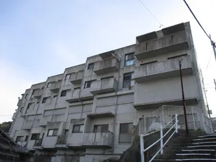 ガーデン桜坂【4階】の外観