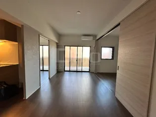 Modern Aspiration大濠公園【7階】の居間