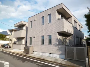 PIN DEMEURAの画像