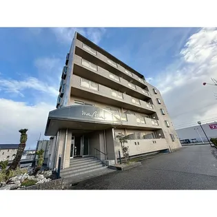 メゾン・ヴェレ・マール【3階】の外観