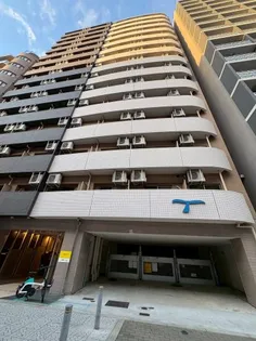 大阪府大阪市西区西本町3【マンション】の外観