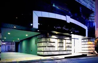 東京都新宿区西新宿5【マンション】の外観