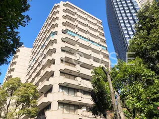 城山トラストコート【5階】の外観