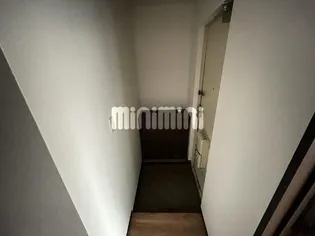 ヴィラシャンティ【1階】の玄関