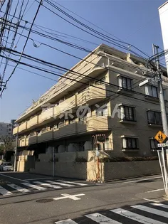東京都新宿区市谷薬王寺町【マンション】の外観