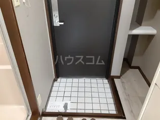 エルム高幡 B棟【2階】の玄関