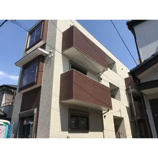 スリーズ【3階】の外観