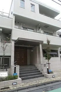 東京都新宿区大京町【マンション】の外観