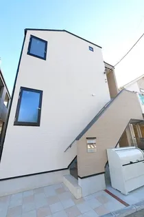 シャンペル三園【1階】の外観