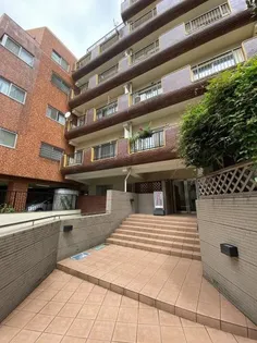 代々木グランドコーポラス【5階】の外観