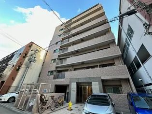 パセオ十三東【7階】の外観