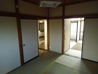 シャルム埣寺【1階】の内装