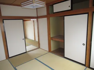 シャルム埣寺【1階】の内装