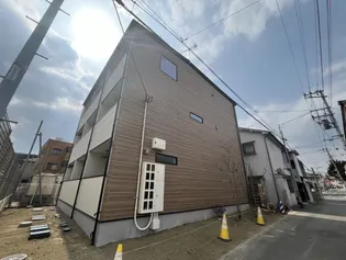 アリュール霊屋下【1階】の外観