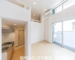 AND R 吉塚の画像