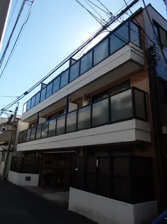 ロワールフェミナン新山下【2階】の外観