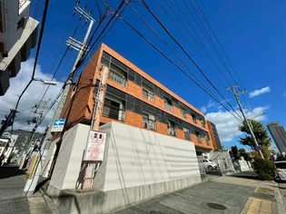 アルファ-六甲【2階】の外観