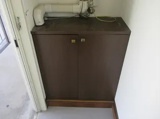 エステートアイ【2階】の玄関