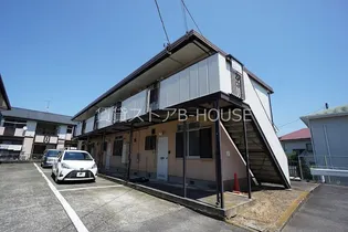 神奈川県伊勢原市板戸【アパート】の外観