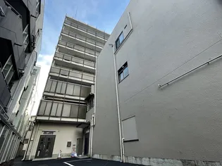 ニュー中野マンション【2階】の外観