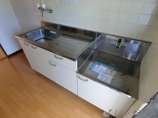 シェーンブルン【1階】のキッチン