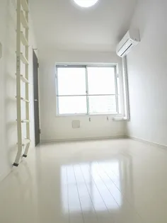 オリンピア亀戸【3階】の居間