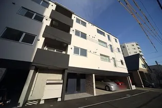 ブルーイング大通東【4階】の外観