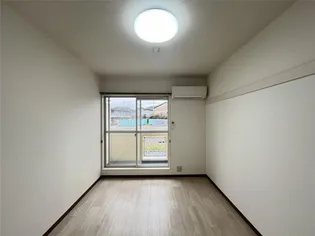 ヴェントノールB【2階】の居間