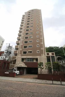 ファミーユオランダ通りの画像