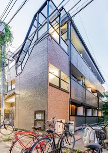 東京都新宿区河田町【マンション】の外観