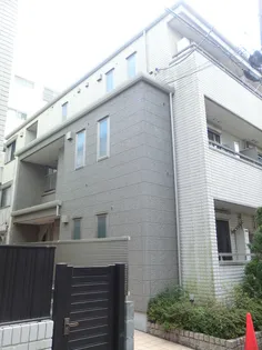東京都新宿区大京町【マンション】の外観