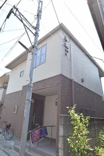 ファミーユ元町【1階】の外観
