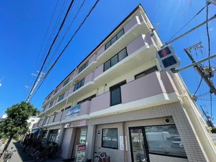 クレセントマンションA B棟の画像