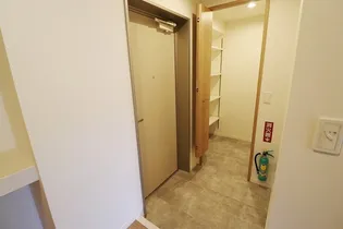 Act Valore【2階】の玄関