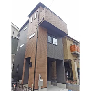 埼玉県越谷市大沢4【一戸建】の外観