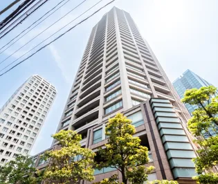 東京都港区三田1【マンション】の外観