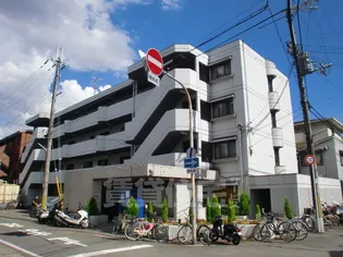 万代マンションの画像
