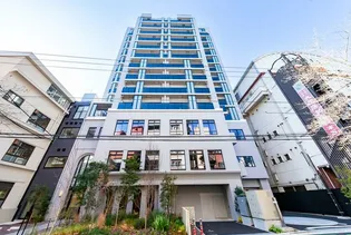 東京都千代田区西神田2【マンション】の外観