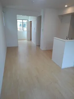 アパートメント高洲536 II【1階】の居間