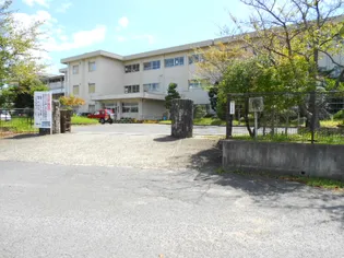 グランドゥール【4階】の周辺