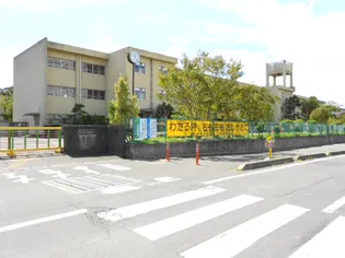 グランドゥール【4階】の周辺