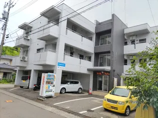 リトルシャトー【3階】の外観