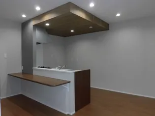 ヴィラフロンティア【1階】の居間