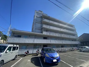 アパートメントマコト【4階】の外観