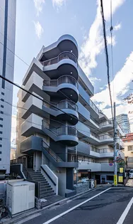 コスモリード四谷三丁目【4階】の外観