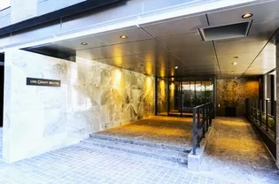 東京都新宿区四谷4【マンション】の外観