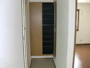 【サニーハウス上今井 B】【2階】の玄関